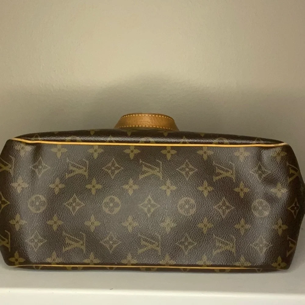 Louis Vuitton Batignolles Vertical Tote Handbag in Monogram Canvas (13